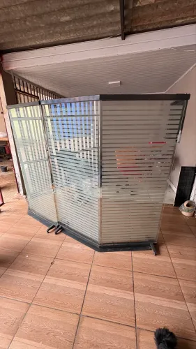 Divisória de vidro