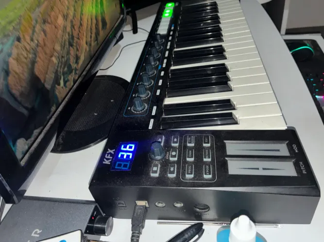 Teclado controlador KFX SW37