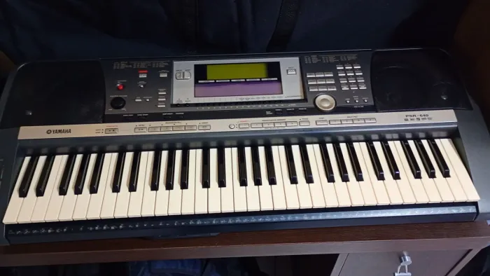 Teclado Yamaha PSR-640