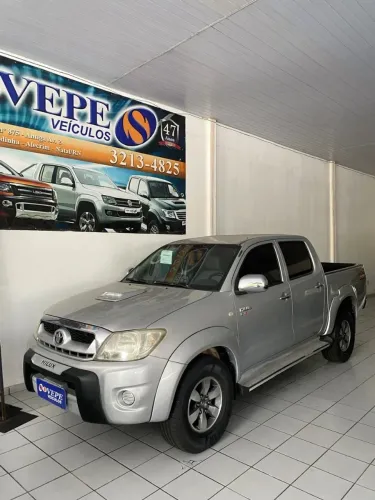 Toyota Hilux CD D4-d 4X4 2.5 16V 102cv TB Dies. 2011