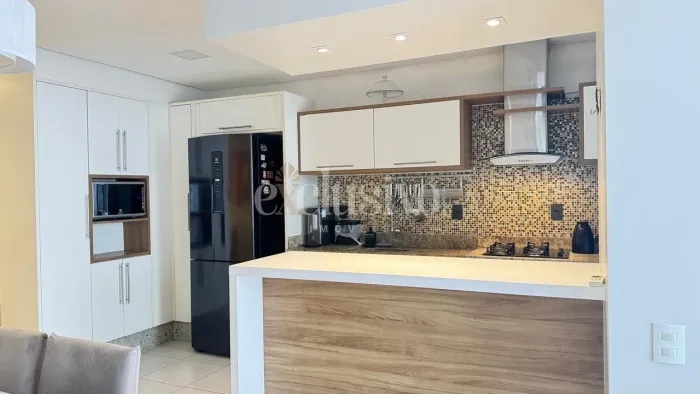 Apartamento com 3 dormitórios em condomínio com lazer