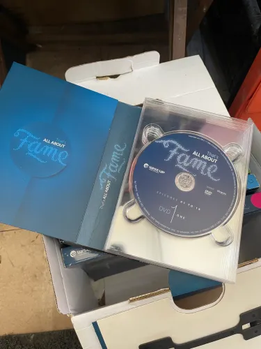 Coleção curso inglês that?s all about the fame wise up cd