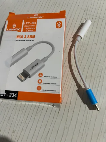 Cabo adaptador p2 pra iphone