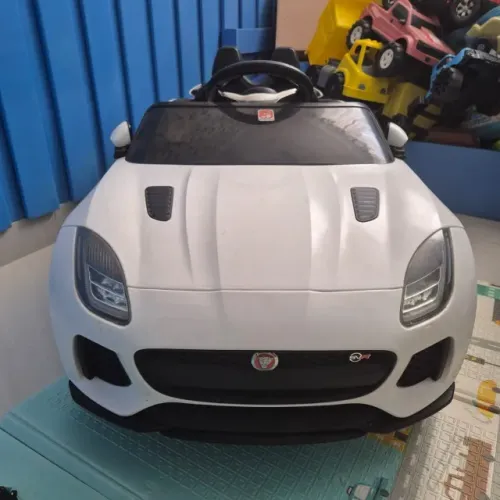 Carro Elétrico Infantil Bandeirantes Jaguar com Controle Remoto