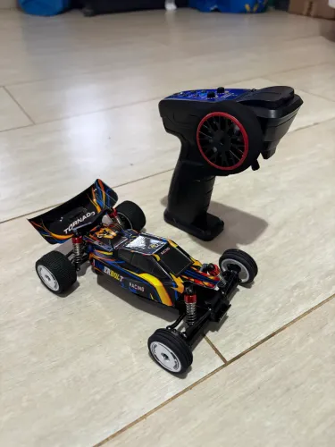 Carro de controle remoto 1:24 