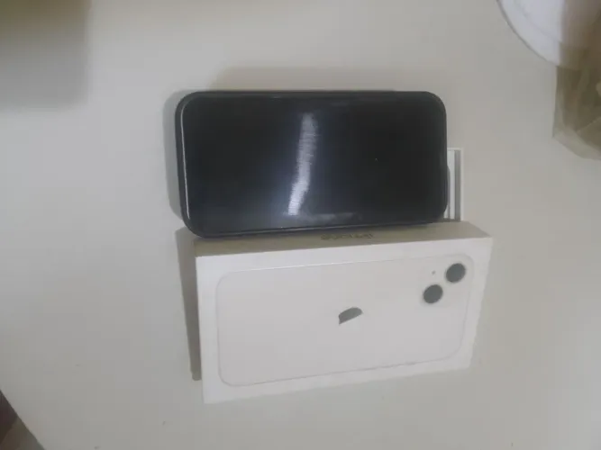 Celular IPhone 13