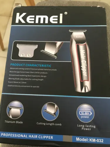 ? VENDO: Máquina de Cortar Cabelo Kemei KM-032 | NOVA NA CAIXA!