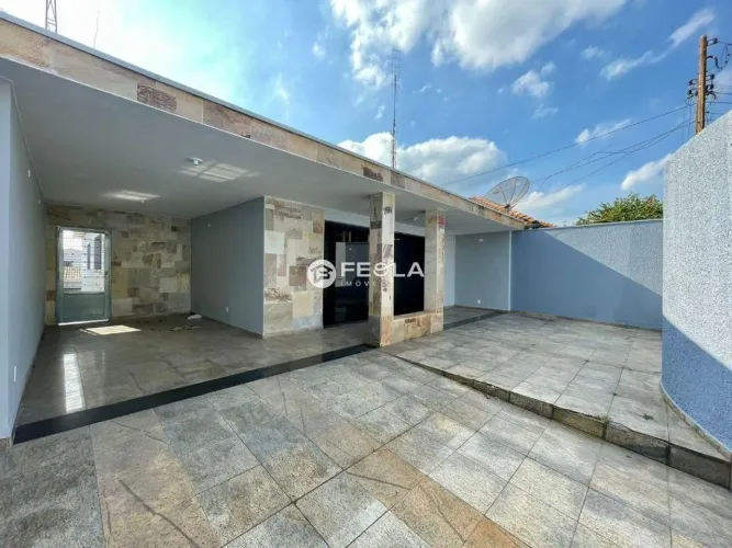 Casa à venda e para alugar em Americana, Vila Cordenonsi, com 3 quartos, com 257.76 m²