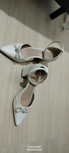 Scarpin off White de salto grosso