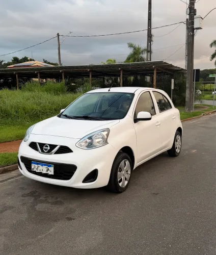 Nissan March S 1.0 12V Flex 5P 2016