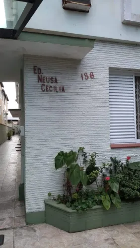 Excelente.ap.Gonzaga Moças dividem 