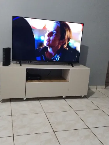 Rack para tv com rodinhas
