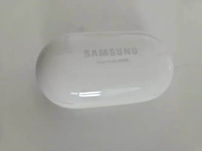 Fone de ouvido Samsung Galaxy Buds+ Branco - Somente um lado funcionando!