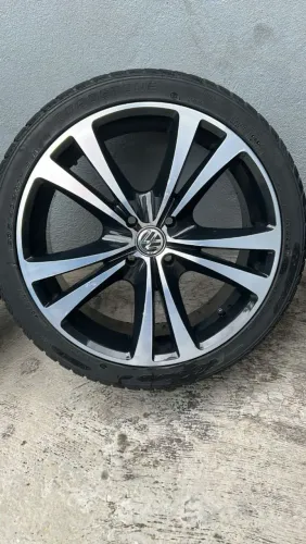 Roda aro 17 da Volkswagen