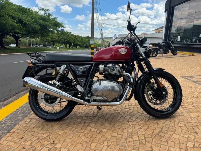 ROYAL ENFIELD INTERCEPTOR 650