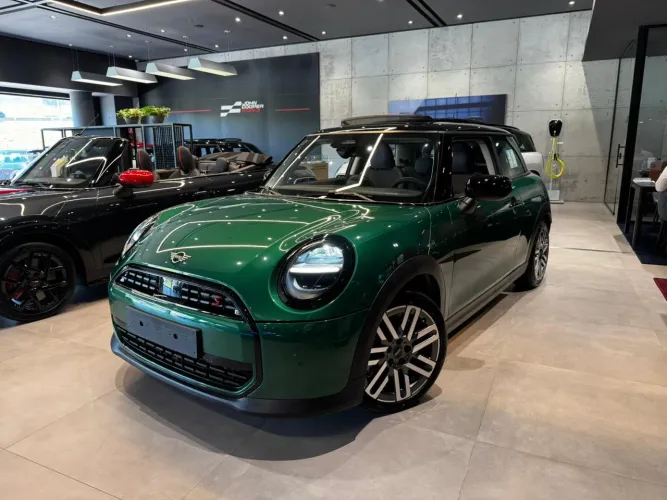 Mini Cooper SE Exclusive 3P (elétrico) 2025