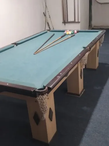 Mesa de sinuca profissional em perfeito estado de conservação