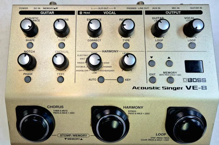 Pedaleira Boss VE-8 Acoustic Singer 