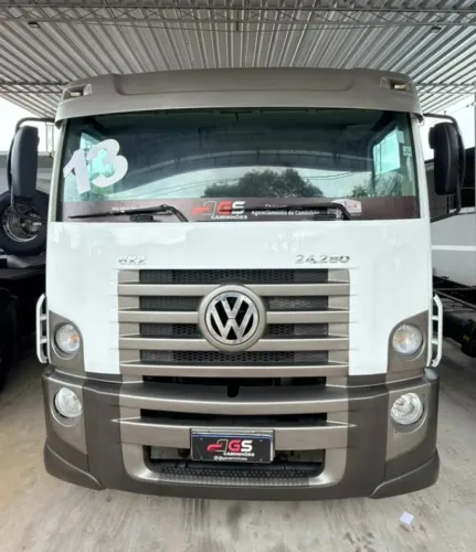Vw 24280 Ano 2013 c/ Carroceria de 9 Mts