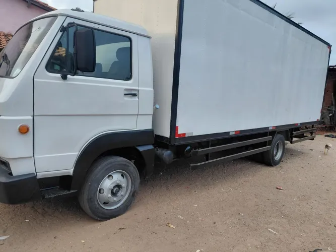 Vendo caminhao 8160