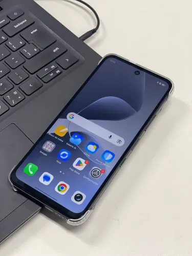 ? Infinix Hot 60i 256GB + 8GB RAM - Novo