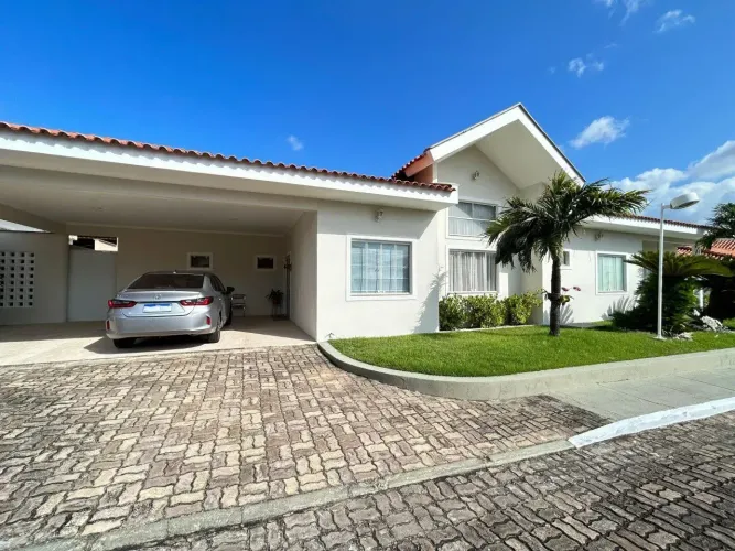Vendo Casa Alto Padrão no Condomínio Lara Liotto, Olho D´Água.