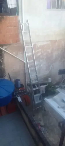 Vendo uma escada de alumínio 22 degraus 6 metros
