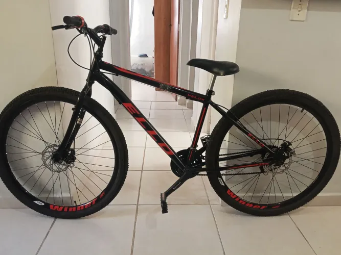 Bicicleta aro 29, pouca usada 
