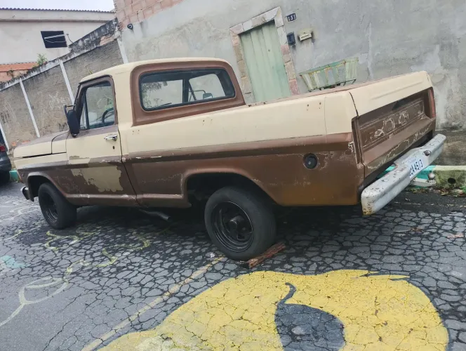 Ford F-1000 Super 3.6 / Super Serie 3.6 1985
