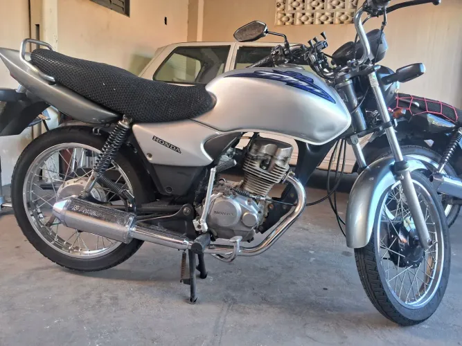 TITAN 125 2002/ E UNO 94, OU TROCO EM CARRO 1.0