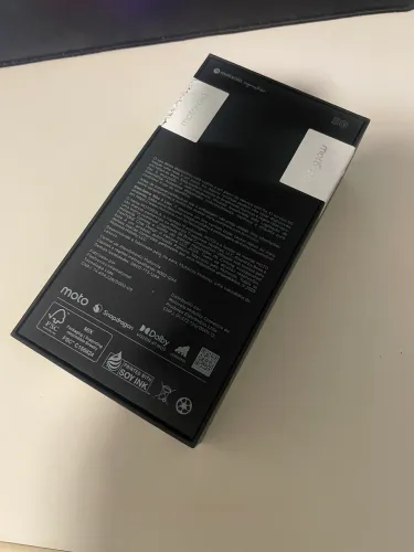 Smartphone Motorola Signature 512GB, 24GB RAM, 165Hz verde Lacrado com NF so presencia