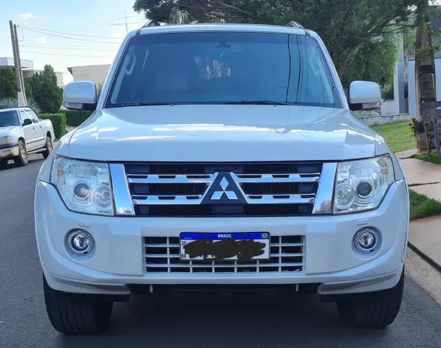 Mitsubishi Pajero HPE Full 3.2 4X4 T.i.dies. 5P AUT 2012
