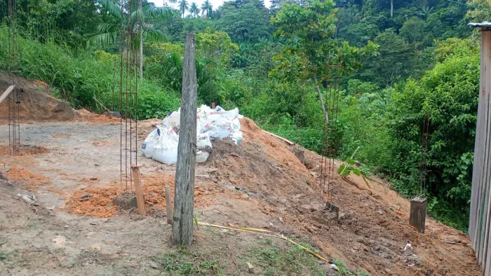Vende-se Um Terreno