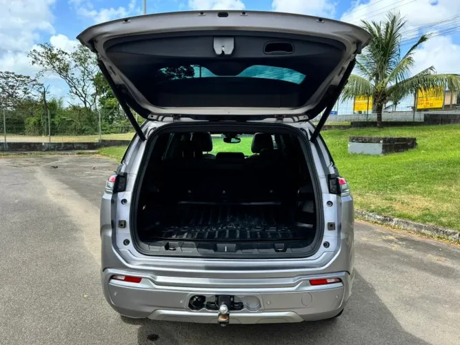Jeep Commander Overland T270 1.3 TB Flex AUT 2024