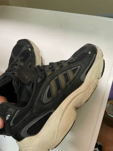 Tênis Adidas Ozmillen