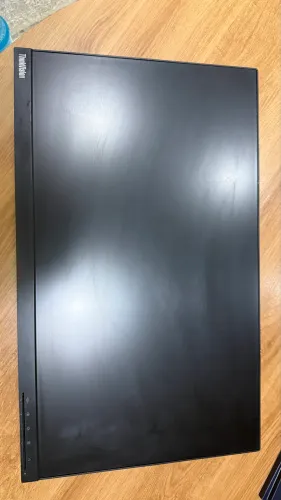 Monitor 23.8" Full HD IPS Lenovo ThinkVision T24i-20 (Padrão VESA)
