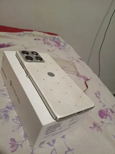 Vende-se um Edge 70 Crystal by Swarovski