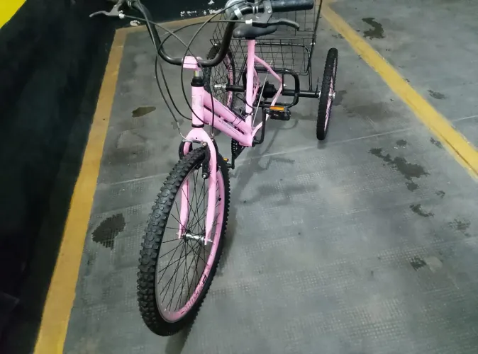 Triciclo Rosa Lindo 