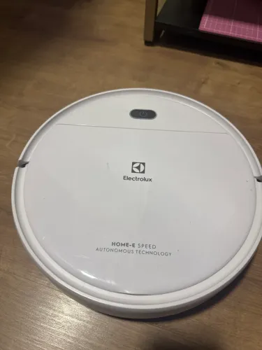 Robô Aspirador Electrolux ERB11 3 em 1 Bivolt