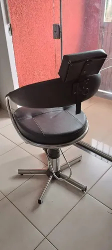 Vendo cadeira hidráulica para salão