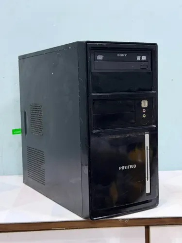 CPU de Mesa Intel Core i3 / 4GB RAM / HD 320GB - Funcionando 100%