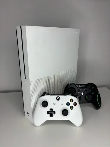 Xbox one s 1TB, 4K com caixa