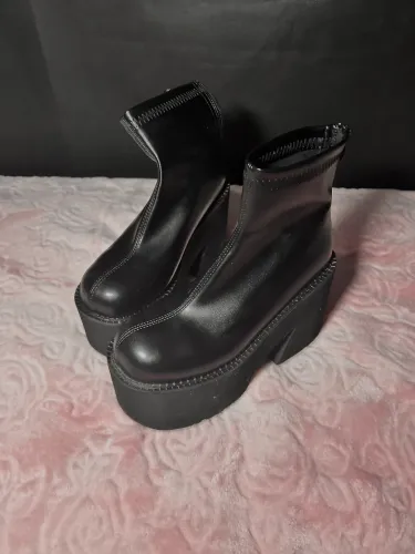 Bota Plataforma Cano Curto