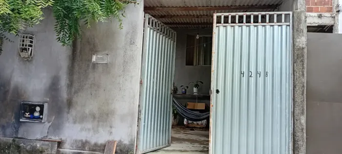 Casa com Quintal Amplo no Novo Cruzeiro