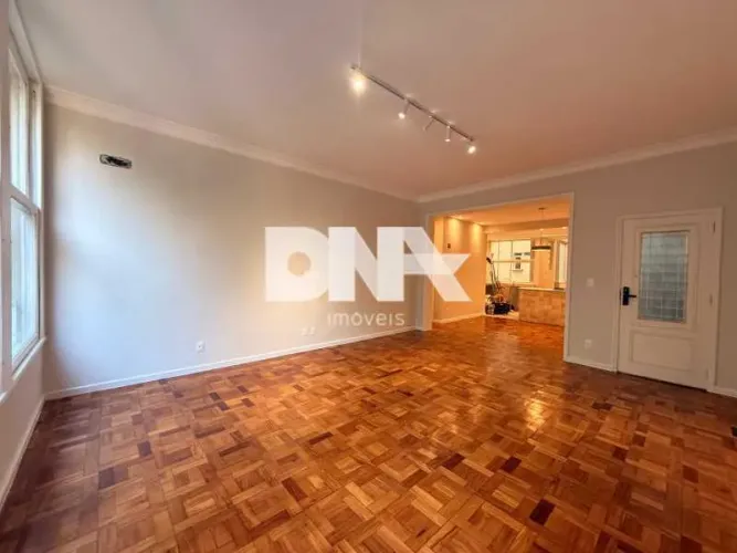 Apartamento : / Residencial / Copacabana