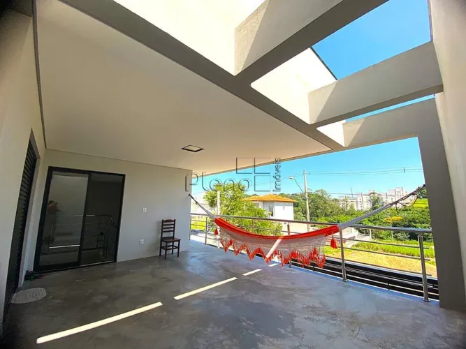 Sobrado à venda em Vinhedo, Marambaia, com 3 quartos, com 300 m²