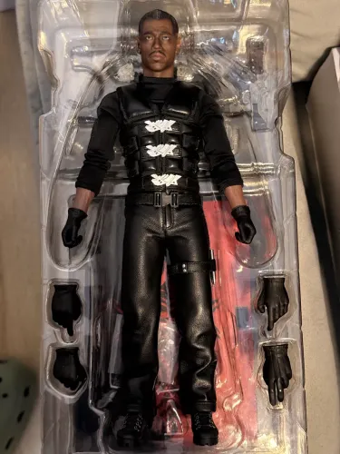 Blade Present Toys