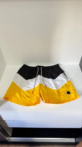 Short Moncler