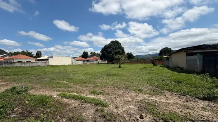 OPORTUNIDADE PARA CONSTRUTORES E INVESTIDORES