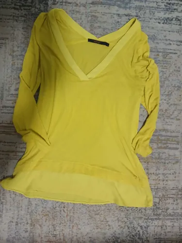 Blusa transparente  cor amarela 